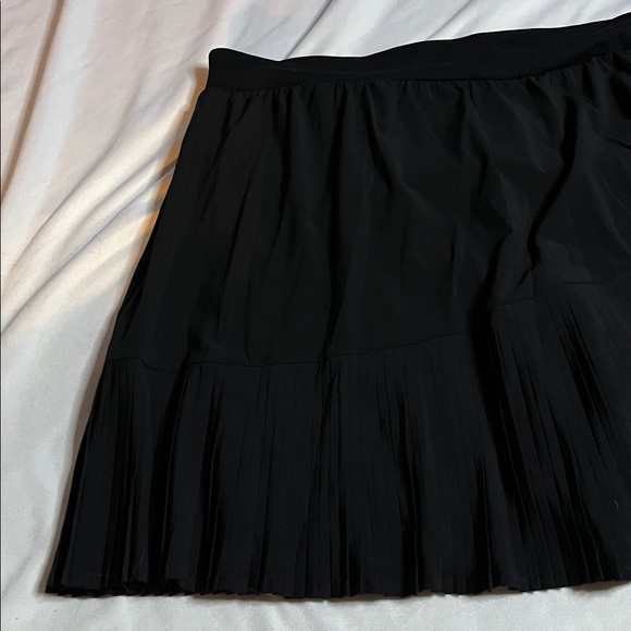 NWT Spanx Yes Pleats Skort - Picture 2 of 10